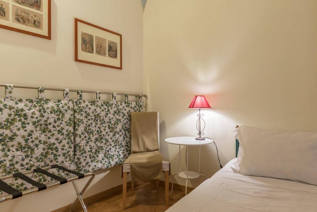 Casa Cornacchie - FromhometoРим Экстерьер фото